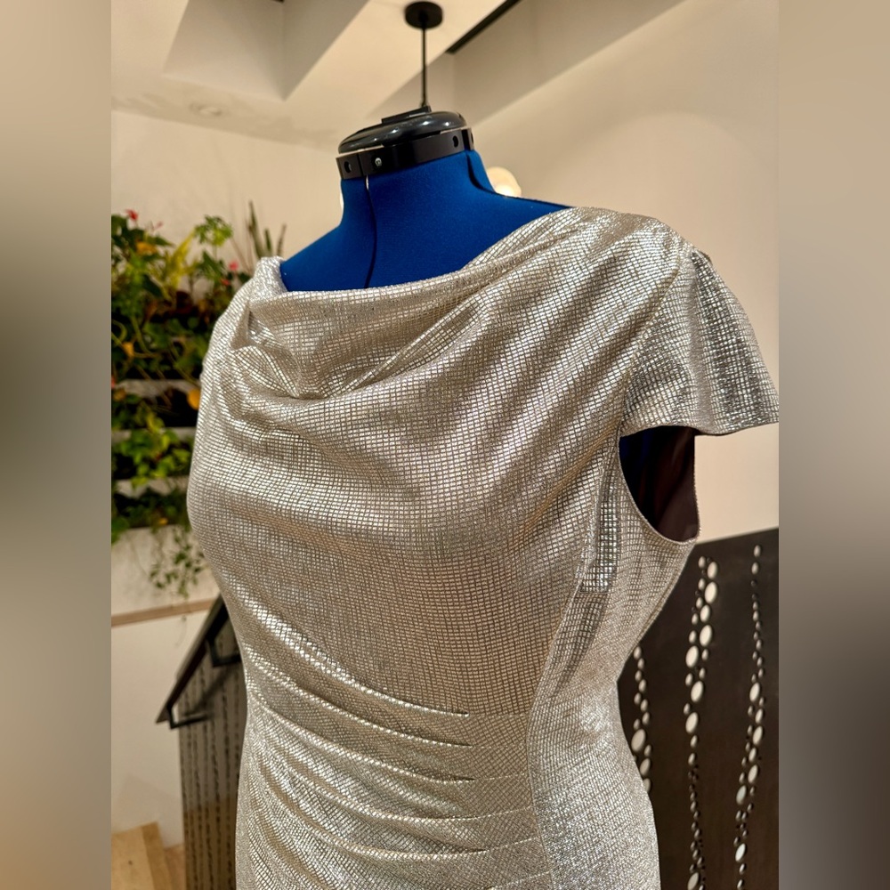 Tahari Silver/Gold Textured Evening Dress - Size 16
